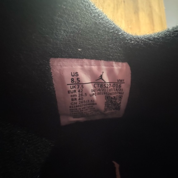 Jordan Black and Red Sneakers - Picture 6 of 6